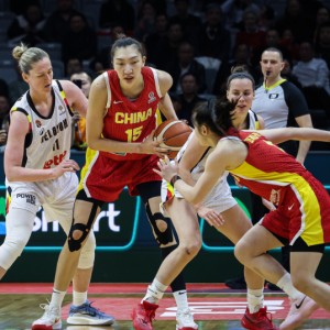 宫鲁鸣变阵失败！韩旭李月汝组首发双塔仅20中5 被打爆成败因